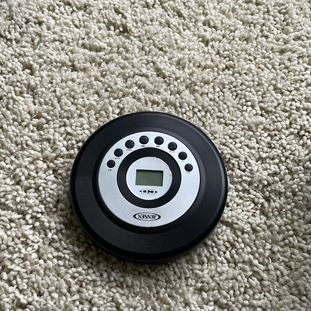 CD player - Picture 1 of 2